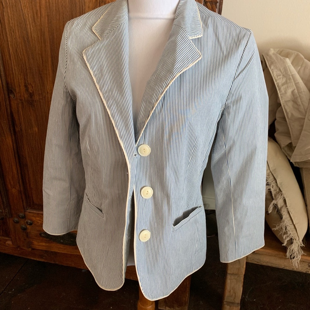 Old navy cotton pinstriped blazer! Perf w/ 👗
